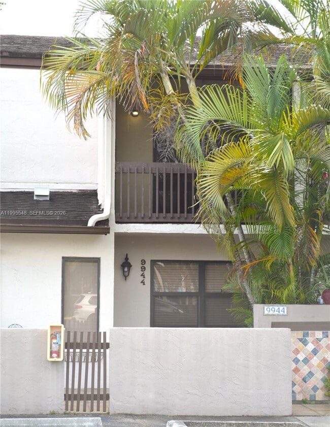 9944 NW 41st St in Doral, FL - Building Photo - Building Photo