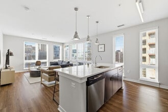 421 E Market St, Unit ID1384021P in Indianapolis, IN - Building Photo - Building Photo