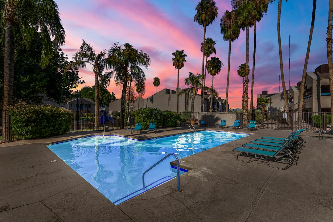 The Place at 2120 in Tucson, AZ - Building Photo