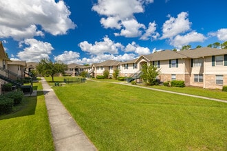 Kensington Apartments in Kissimmee, FL - Building Photo - Building Photo
