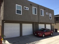 2333 E 4th St in Long Beach, CA - Foto de edificio - Building Photo