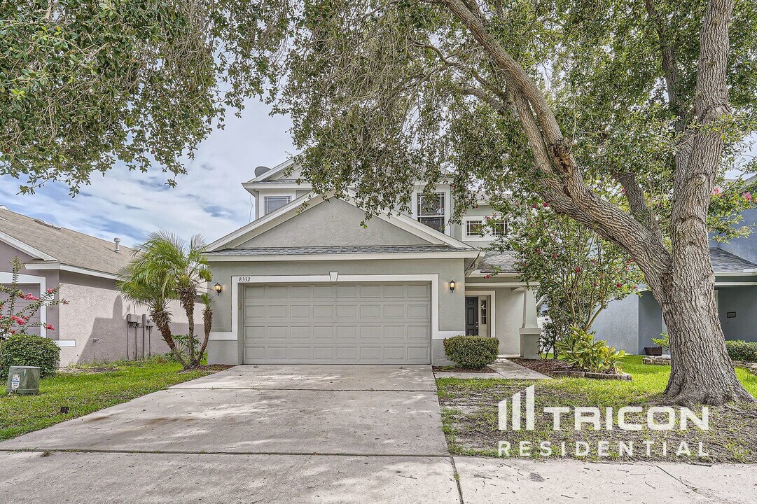 8332 Crescent Moon Dr in New Port Richey, FL - Building Photo