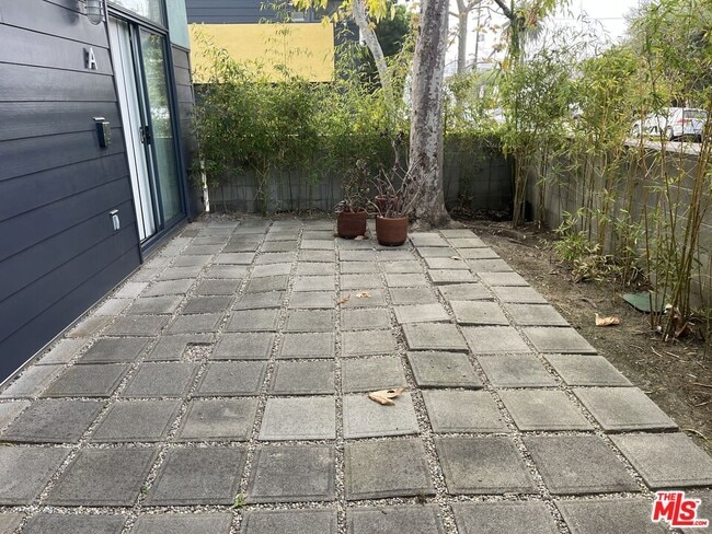 320 Indiana Ave in Los Angeles, CA - Building Photo - Building Photo