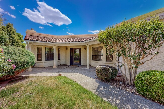 11024 Malaguena Ln NE in Albuquerque, NM - Building Photo - Building Photo