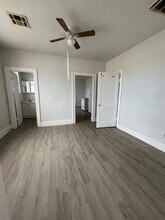 405 E Broadway Ave in Enid, OK - Foto de edificio - Building Photo