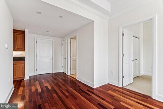 1701 Locust St in Philadelphia, PA - Building Photo - Building Photo