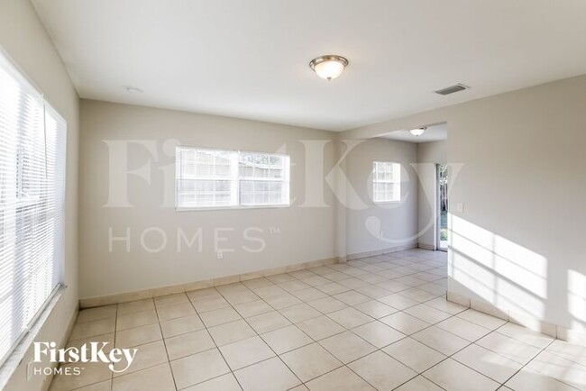 1231 NE 214th St in Miami, FL - Building Photo - Building Photo