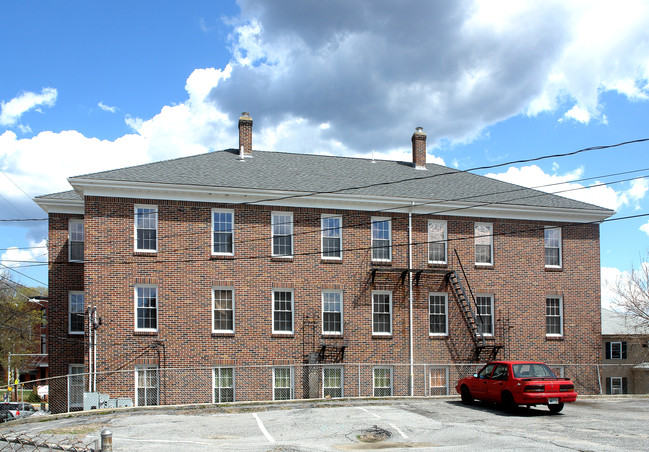 639-641 E School St in Woonsocket, RI - Building Photo - Building Photo