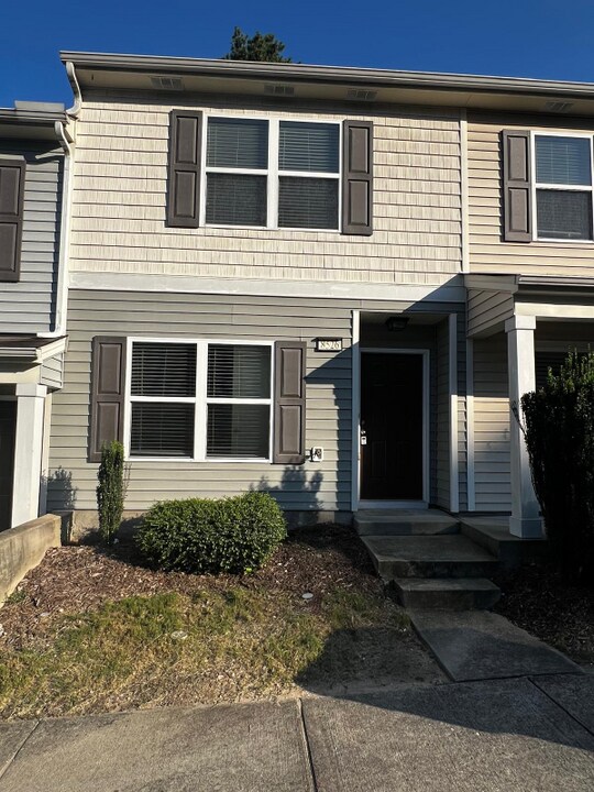 8526 Quarton Dr in Raleigh, NC - Building Photo