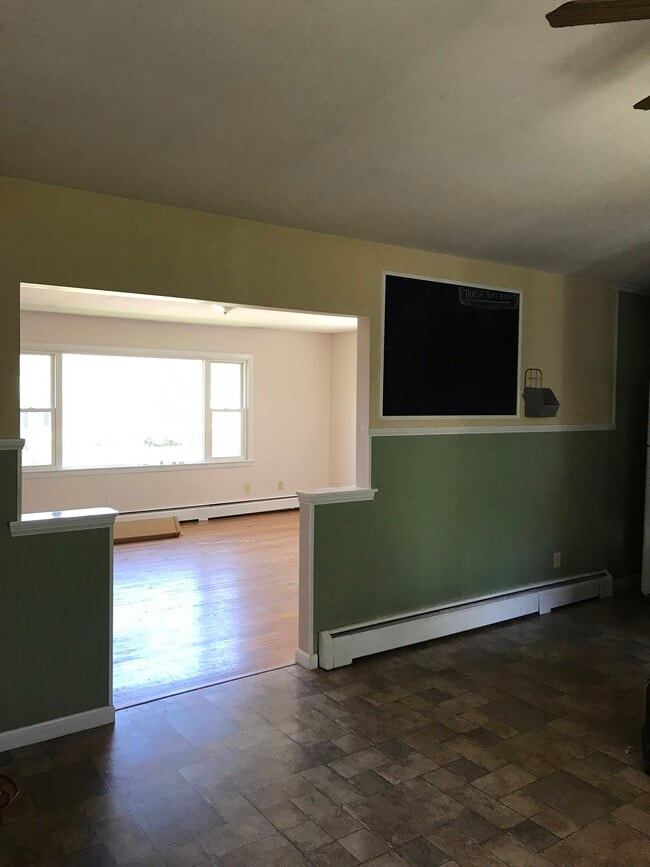 189 Russell St, Unit 2nd floor