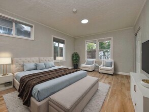 2216 Russell St in Berkeley, CA - Building Photo - Building Photo