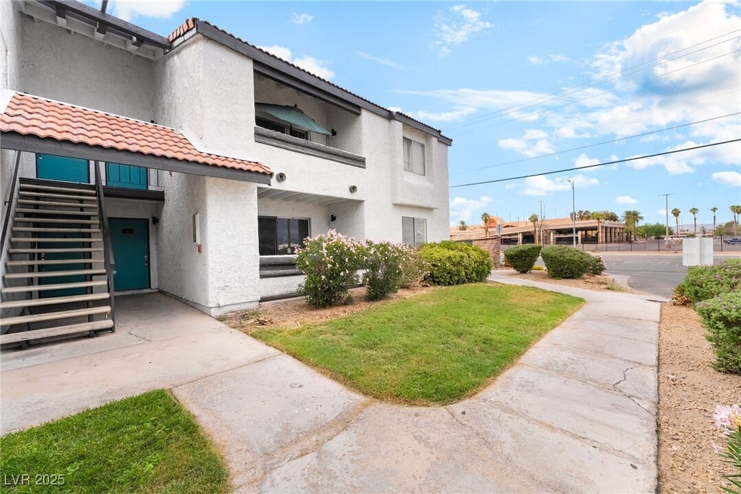 1455 E Katie Ave in Las Vegas, NV - Foto de edificio
