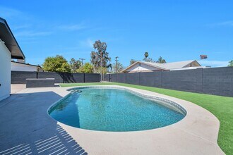 1050 E Alameda Dr in Tempe, AZ - Building Photo - Building Photo