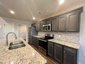 301 Gibson Cir in Kathleen, GA - Building Photo - Building Photo