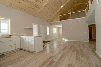 13796 Hwy 55 in Annandale, MN - Foto de edificio - Building Photo