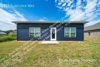 137 Flintlock Wy in New Market, AL - Building Photo - Building Photo