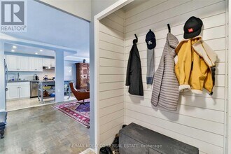 360 Ridelle Ave in Toronto, ON - Building Photo - Building Photo