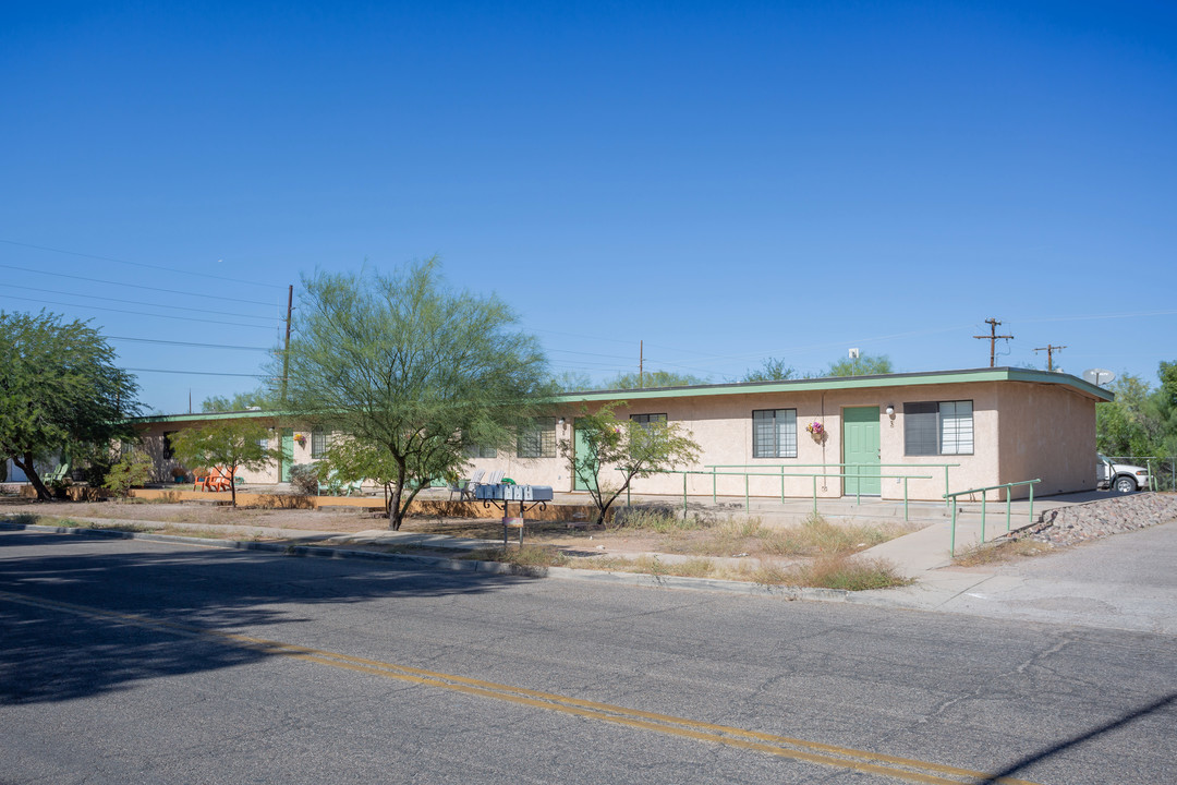 2201-2211 E 15th St in Tucson, AZ - Foto de edificio