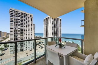 2501 S Ocean Dr in Hollywood, FL - Building Photo - Building Photo