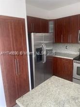 3127 NW 100th Ct in Doral, FL - Foto de edificio - Building Photo
