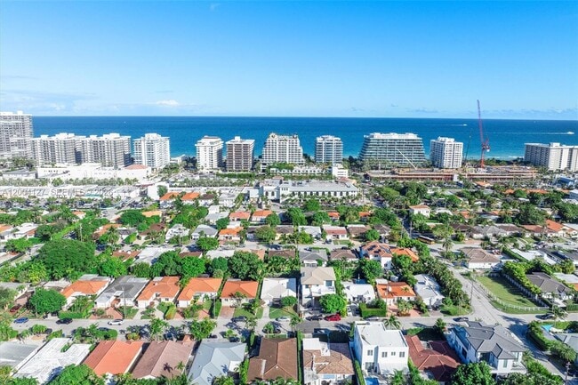 9424 Carlyle Ave in Surfside, FL - Building Photo - Building Photo