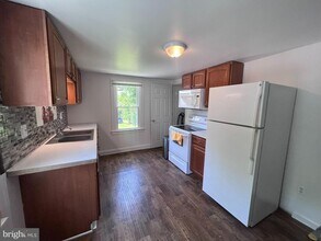 81 Pennsylvania Ave in Westminster, MD - Building Photo - Building Photo