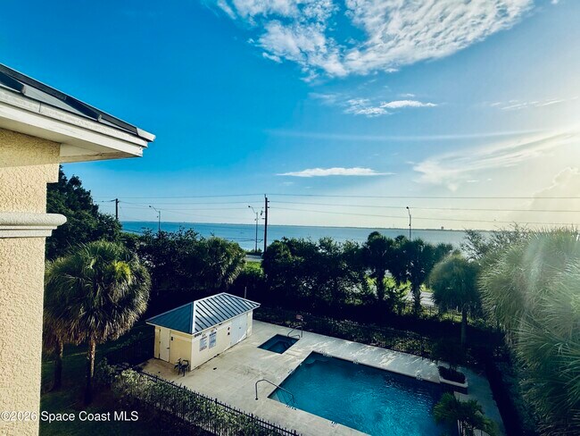 860 Vignoles Ave NE in Palm Bay, FL - Building Photo - Building Photo