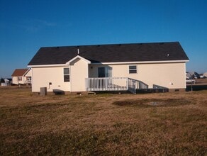 111 Caboose Ct in Camden, NC - Building Photo - Building Photo