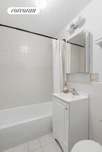 312-320 W 23 St in New York, NY - Building Photo - Building Photo