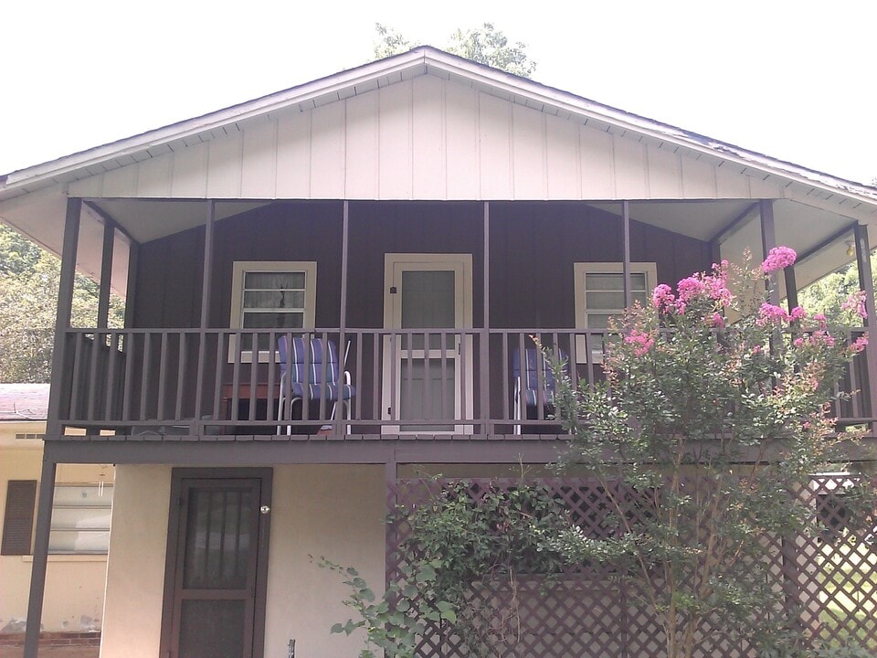 415 S Painter Rd in Cullowhee, NC - Building Photo