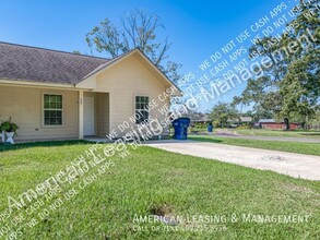 307 W Franklin St in Huntington, TX - Building Photo - Building Photo