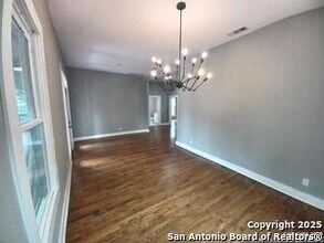 618 Dawson St in San Antonio, TX - Building Photo - Building Photo