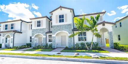 2646 SE 27th Dr in Homestead, FL - Building Photo - Building Photo