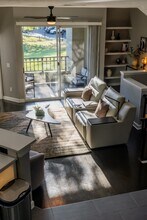 708 Promenade Pl in Tampa, FL - Building Photo - Building Photo