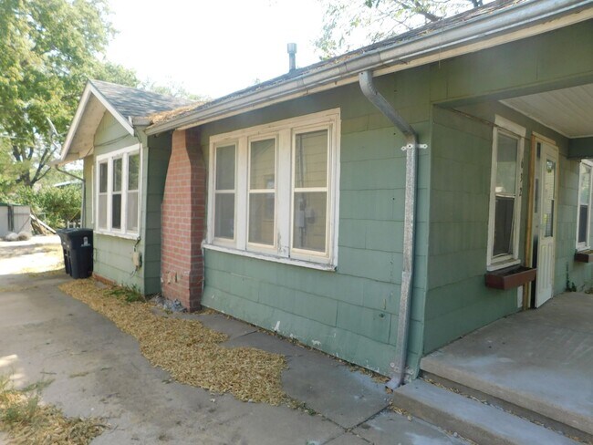 632 Frazier St in El Dorado, KS - Building Photo - Building Photo
