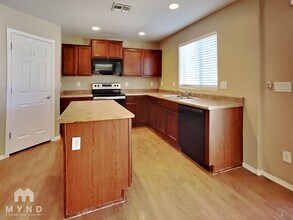 4732 W Dill Ave in Coolidge, AZ - Foto de edificio - Building Photo