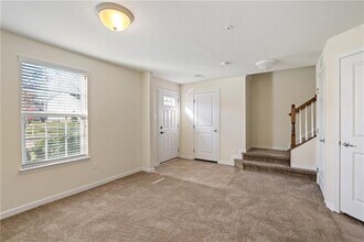 1966 Georgetown Dr in Sewickley, PA - Building Photo - Building Photo