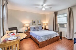 11211 Dewey Rd in Kensington, MD - Building Photo