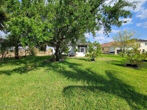 18167 Horizon View Blvd in Lehigh Acres, FL - Foto de edificio - Building Photo