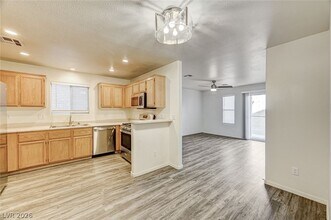3672 Moonlit Beach Ave in Las Vegas, NV - Building Photo - Building Photo