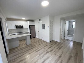 1971 NW 2nd Ct in Miami, FL - Building Photo