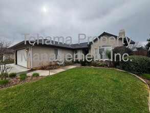 1405 Donita Dr in Red Bluff, CA - Building Photo - Building Photo