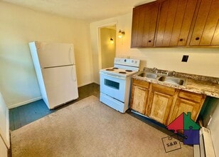 4 Weaver Ln in Winooski, VT - Building Photo - Building Photo