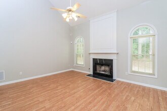 1005 Crooked Creek Ct SE in Mableton, GA - Building Photo - Building Photo