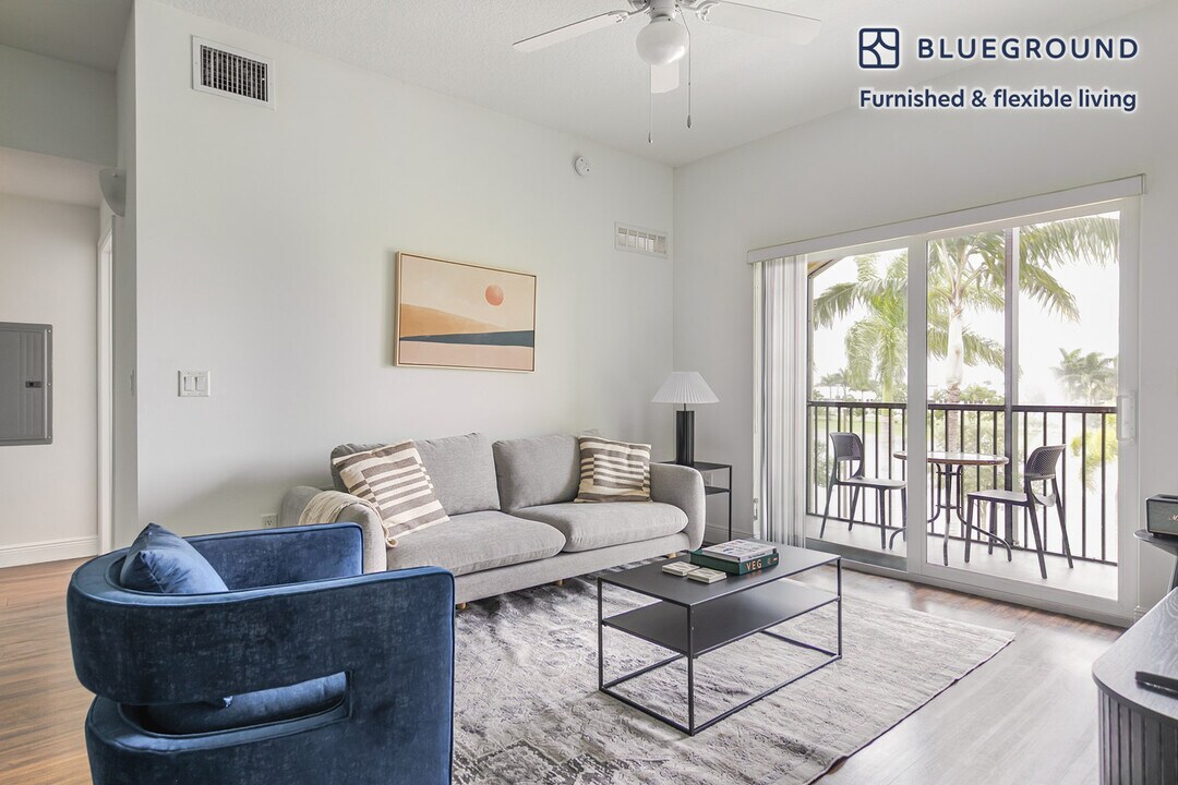 4300 SW 113th Terrace in Pembroke Pines, FL - Foto de edificio