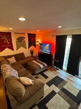 2420 Ridge Rd in Blacksburg, VA - Foto de edificio - Building Photo