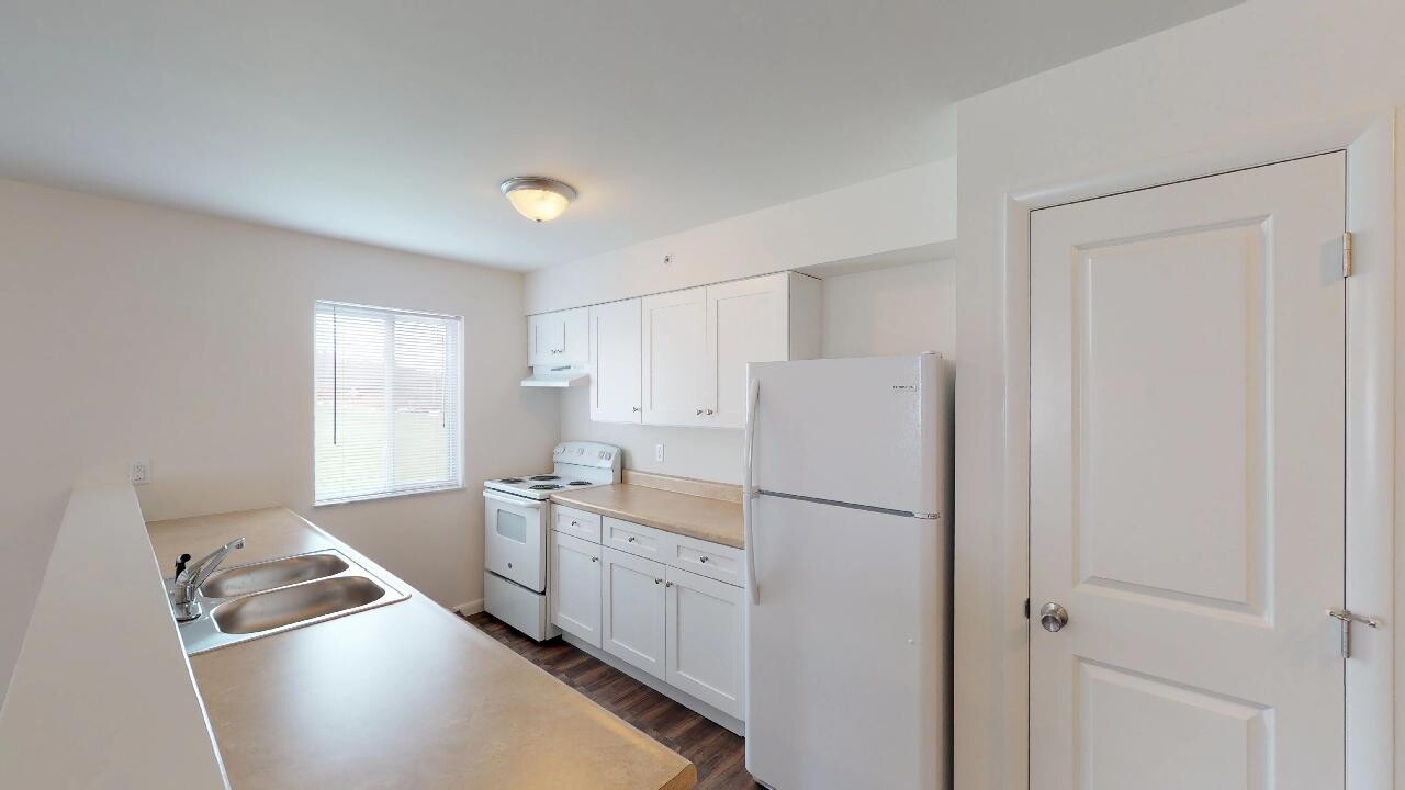 56 Hampshire Ln in Gibsonia, PA - Building Photo