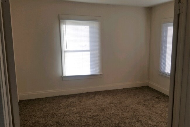 property at 1625 E Garland Ave