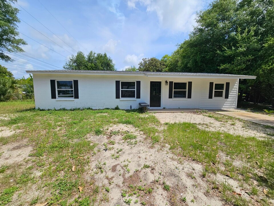 200 Spencer Dr in Fort Walton Beach, FL - Building Photo