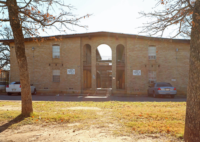 Ederville Apartments in Fort Worth, TX - Foto de edificio - Building Photo